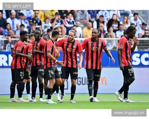 范戴克vs马尔基尼奥斯:防守稳定性与全面性对比分析