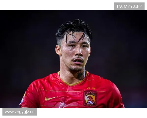 右后卫张琳芃高位逼抢出球破局本赛季更常前插压制